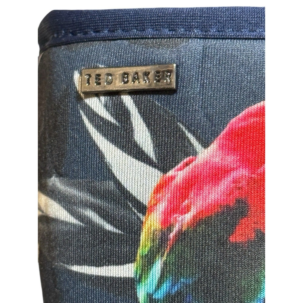 Ted Baker Men's Sauldi Slide Dark Blue Tropical Summer Parrot Size 42 (9 US) - Picture 3 of 5